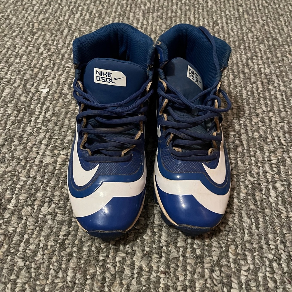 Nike boys size 7 baseball cleats